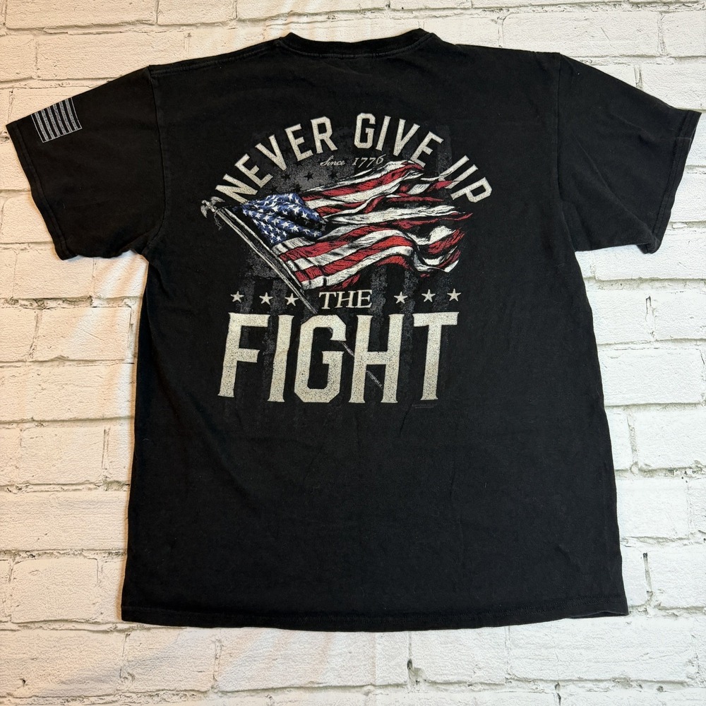 Men's Black Graphic Crew Neck Short Sleeve T-Shirt Never Give Up USA Flag Sz L
